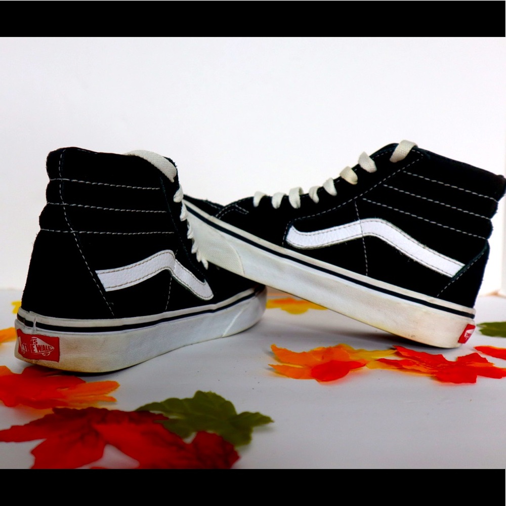 Women 5.5 Black High Top Vans